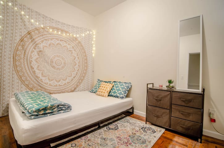 BEST LOCATION - Lovely room by Times Square!!!