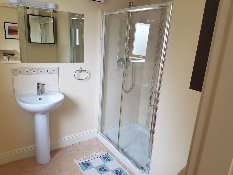 Ensuite Power Shower