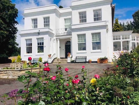 Attractive Period House with breath-taking views