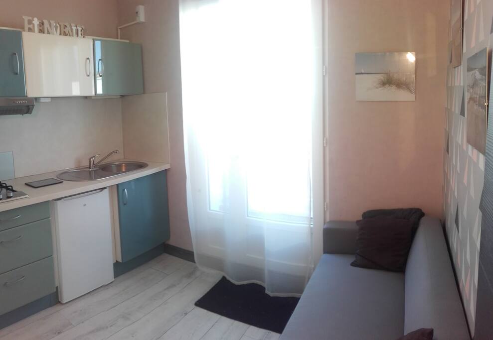Entrée du logement. Piece principale