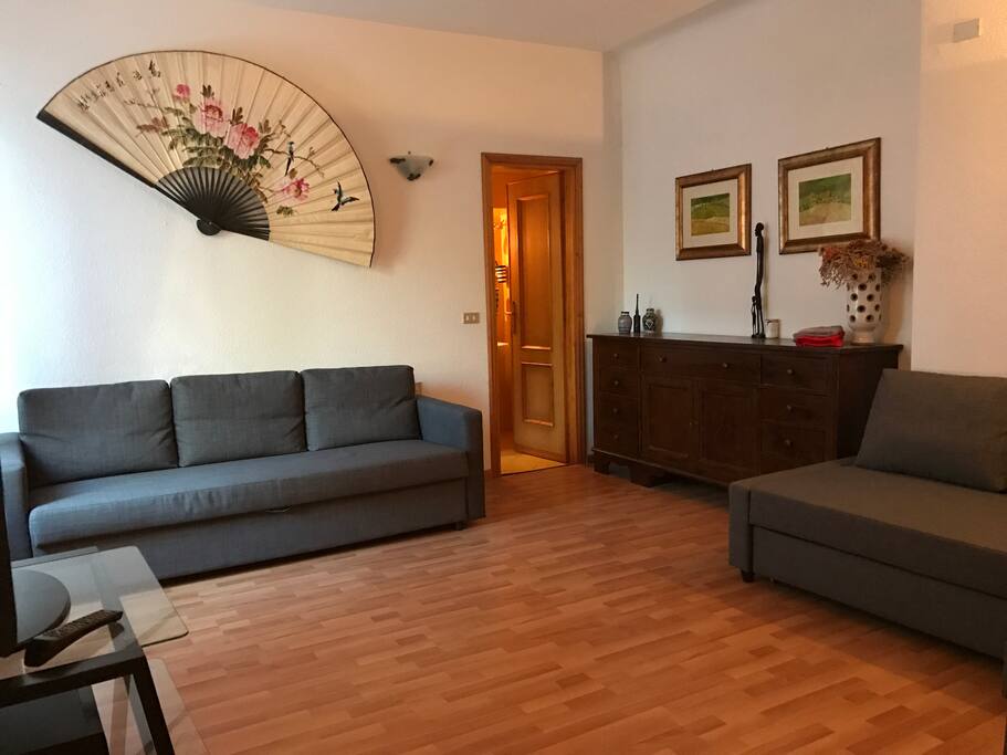 Sala con divani letto