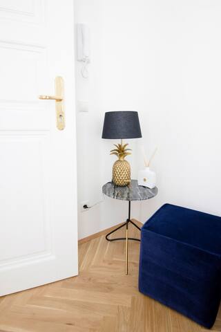 Three-Bedroom Apartment – Opera gallery image 3