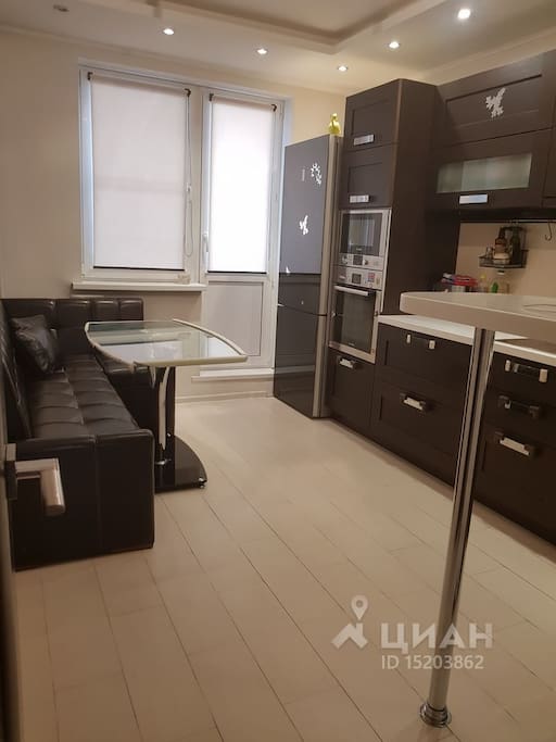 Kitchen: TV, fridge, oven + microvave, toster, blender, dishwasher