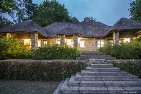 STUNNING VIEWS BREDON  COTTAGE, HOGSBACK