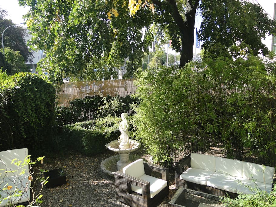 Garten mit Chill-Out Area