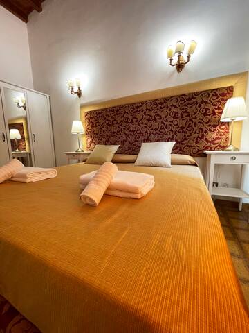 Pellegrino 62. Amazing flat in the center of Rome gallery image 3