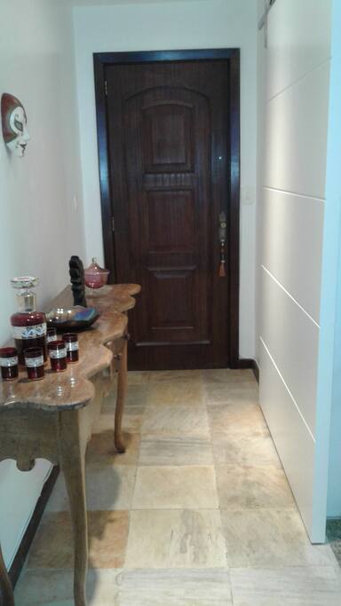 Hall de entrada, para deixar os sapatos