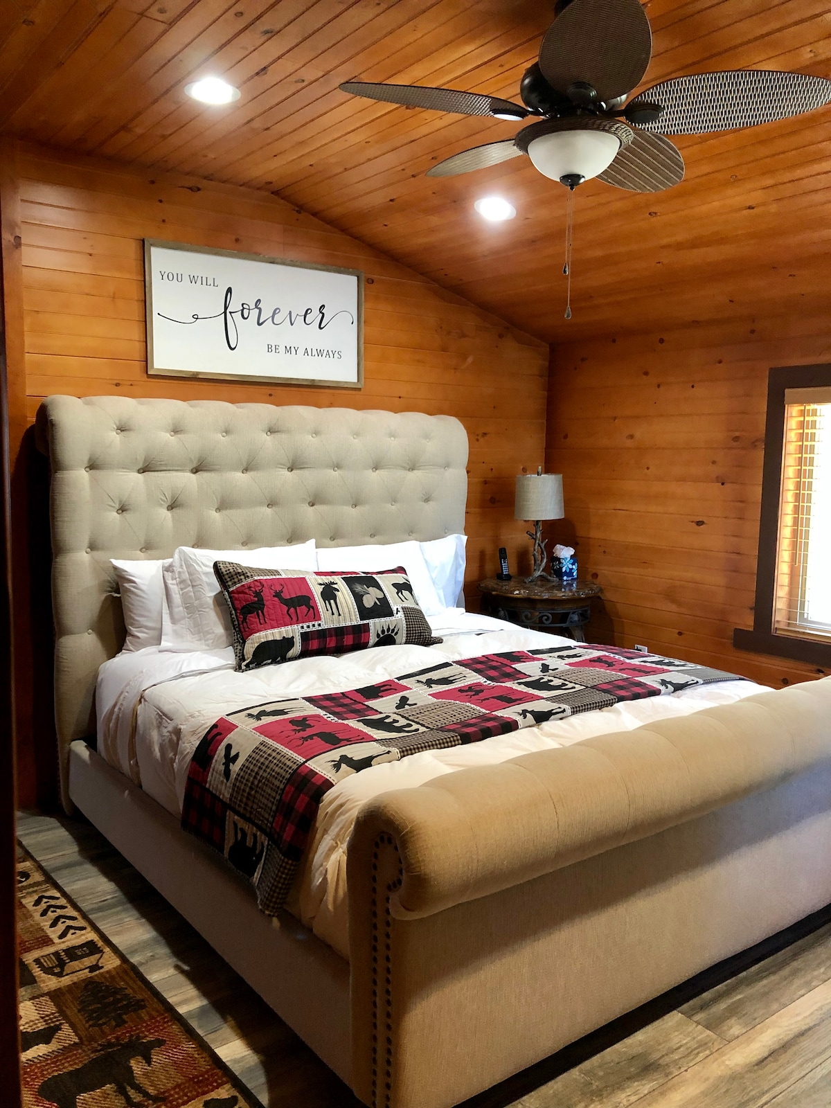 חדר השינה של הסוויטות קינג סייז