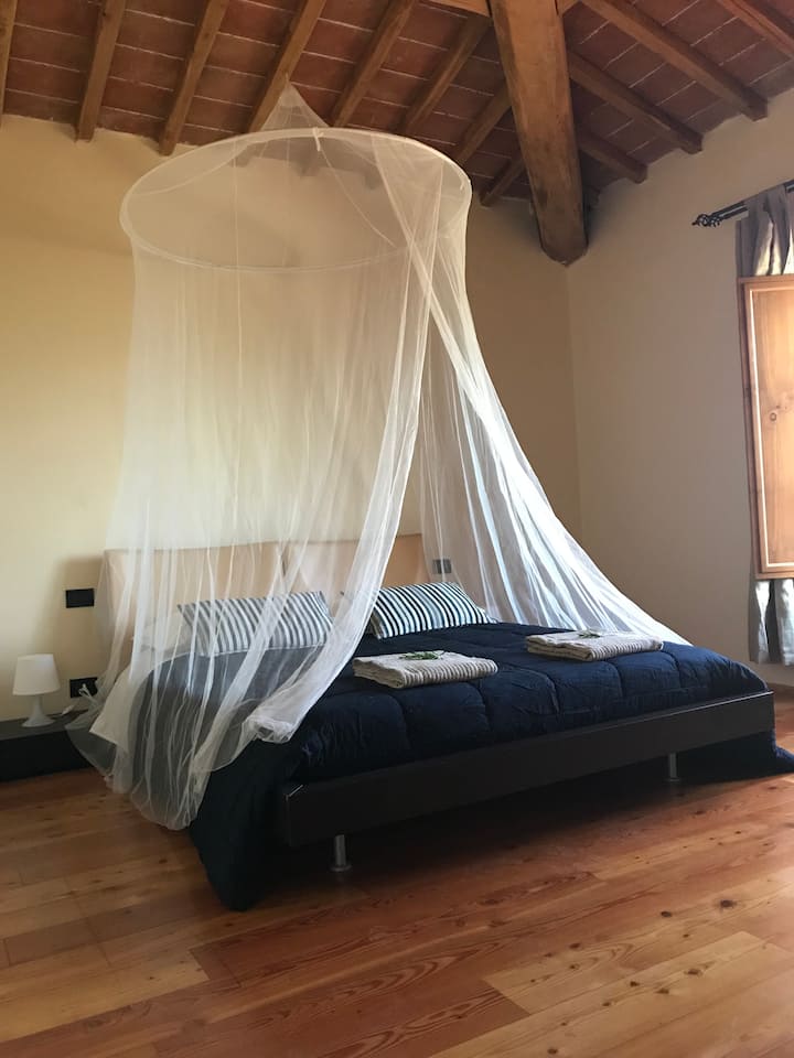 Двойна спалня