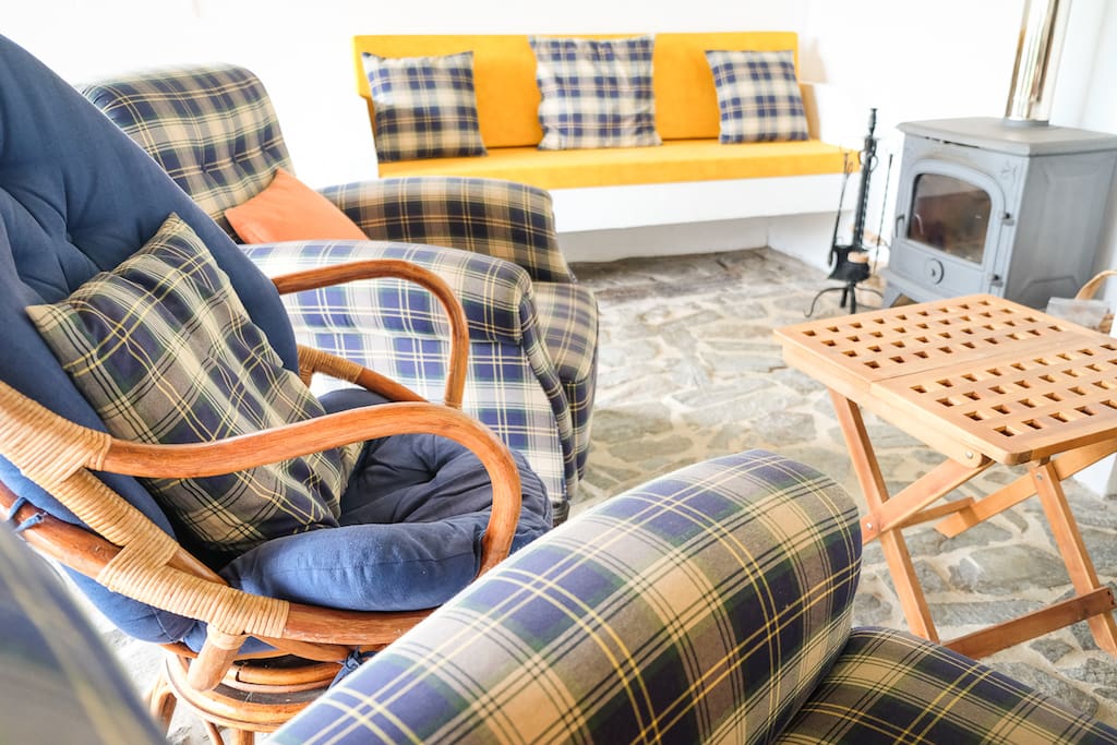 Livingroom detail.