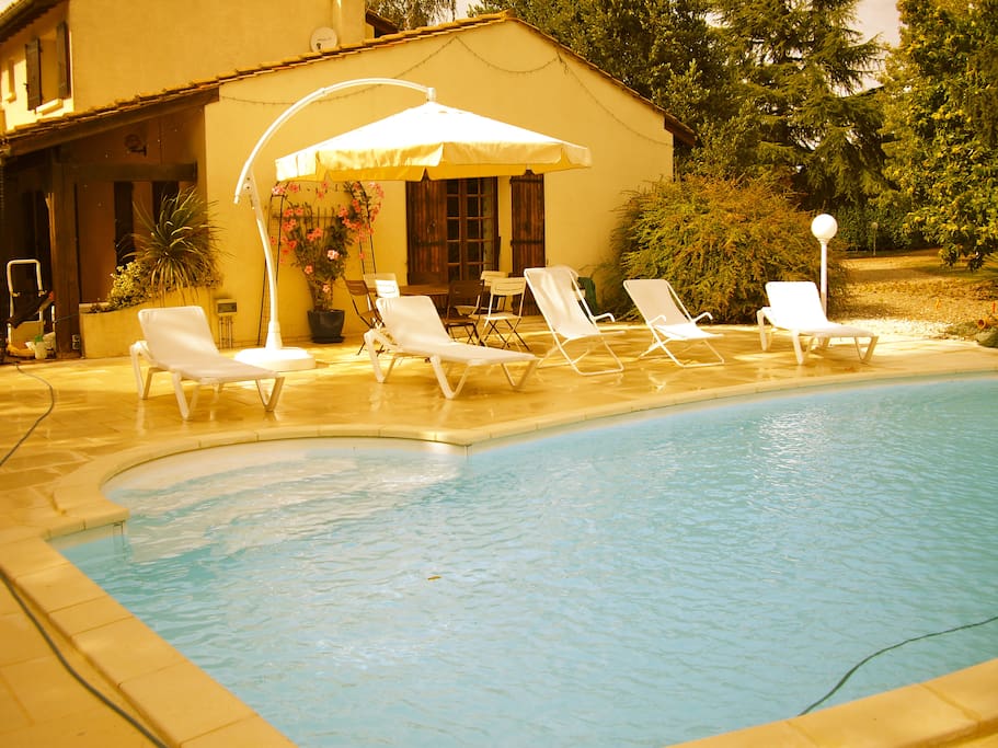 piscine avec terrasse