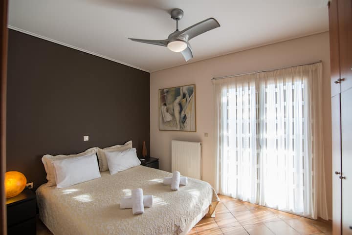 Dhomë gjumi në katin e parë 