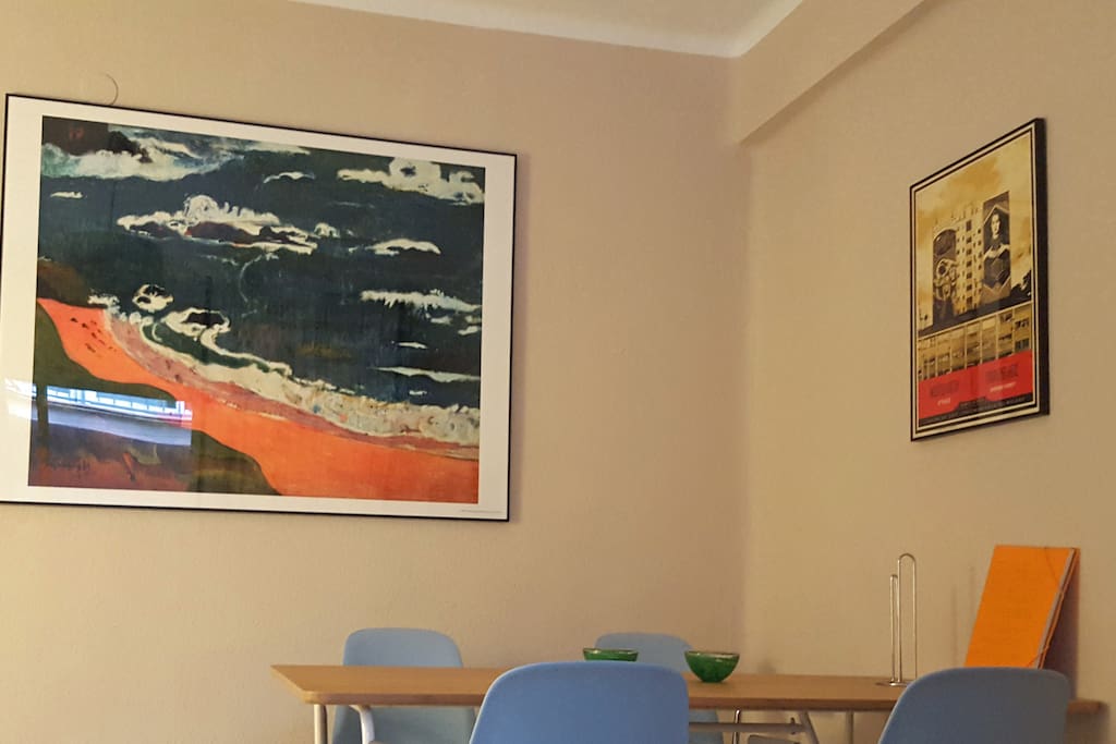 Livingroom with balcony