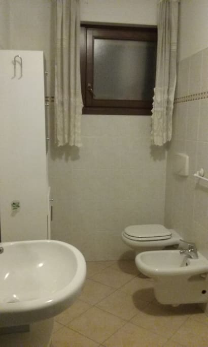 Recently refurbished bathroom with powerful shower