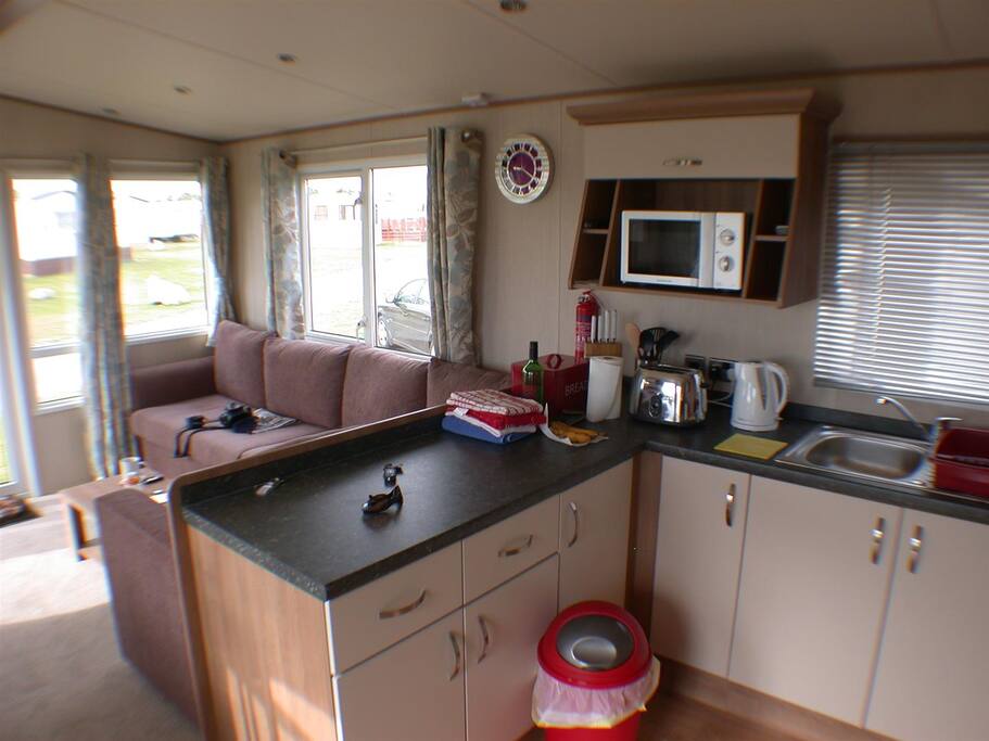 Kitchen-Lounge from entrance