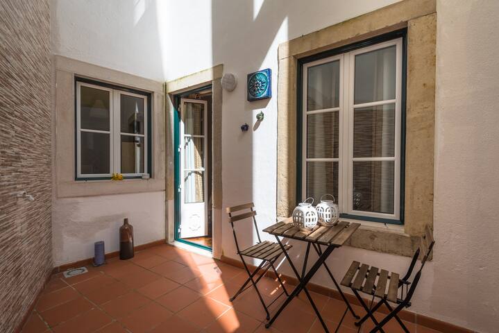 Casa Branca Patio, near the castle 10383/AL gallery image 5