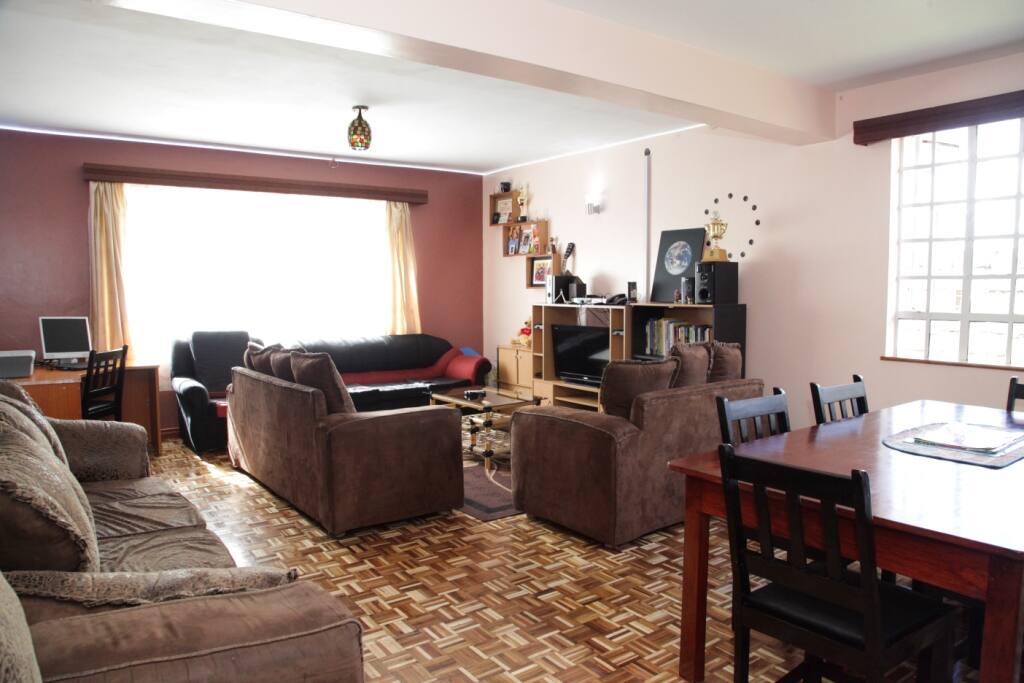 Lounge 2