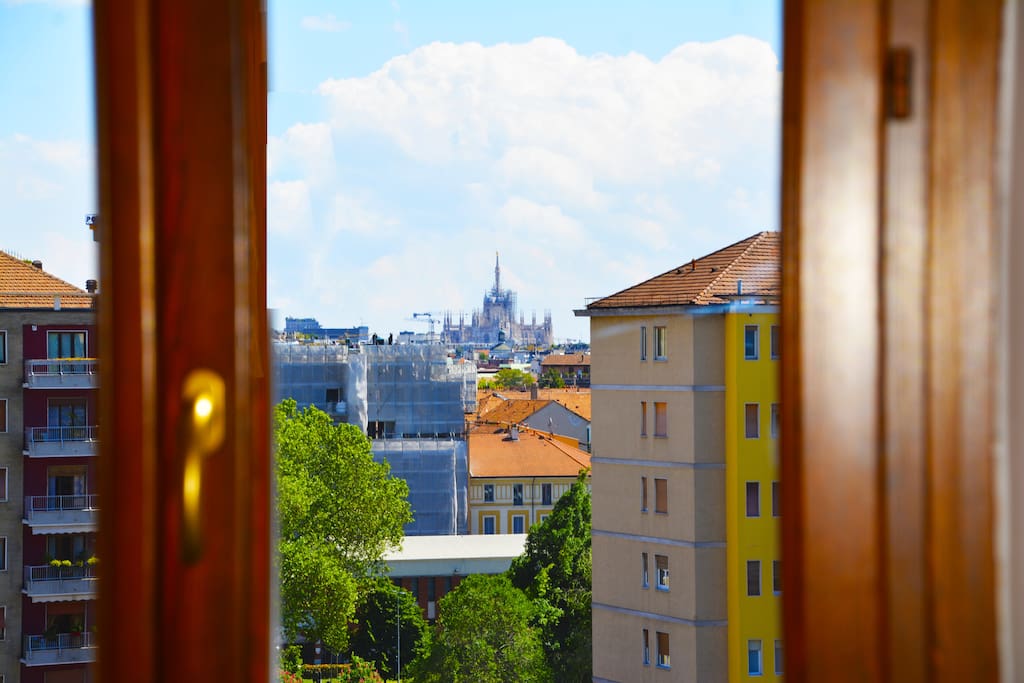 Duomo and the neighborhood of Washington Avenue