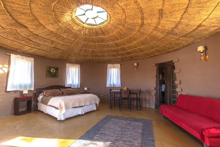 La Yakana - Round adobe house all to yourself