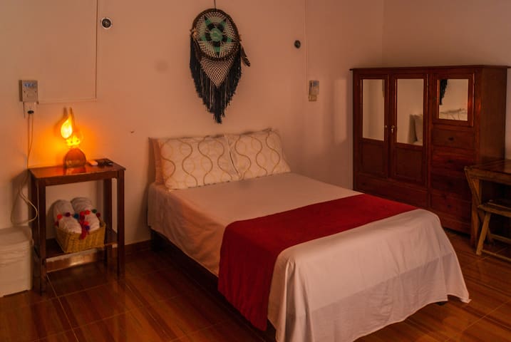 Casa de la Familia Mex Chi