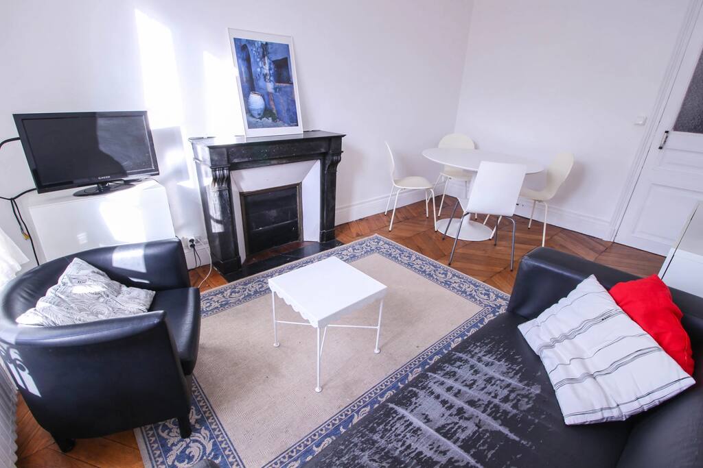 Cosy space