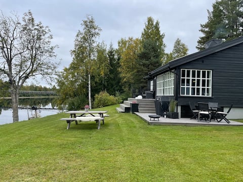 Great cabin along Glomma with sauna