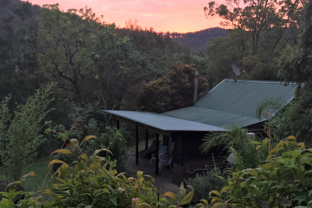 Nestled next to the Wollombi Brook.