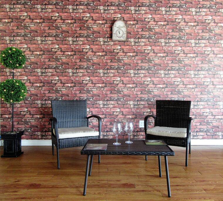 Lounge area.