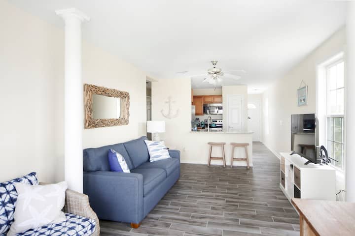 Folly Vibes Modern Condo With Great Sunset Views! - Charleston, SC