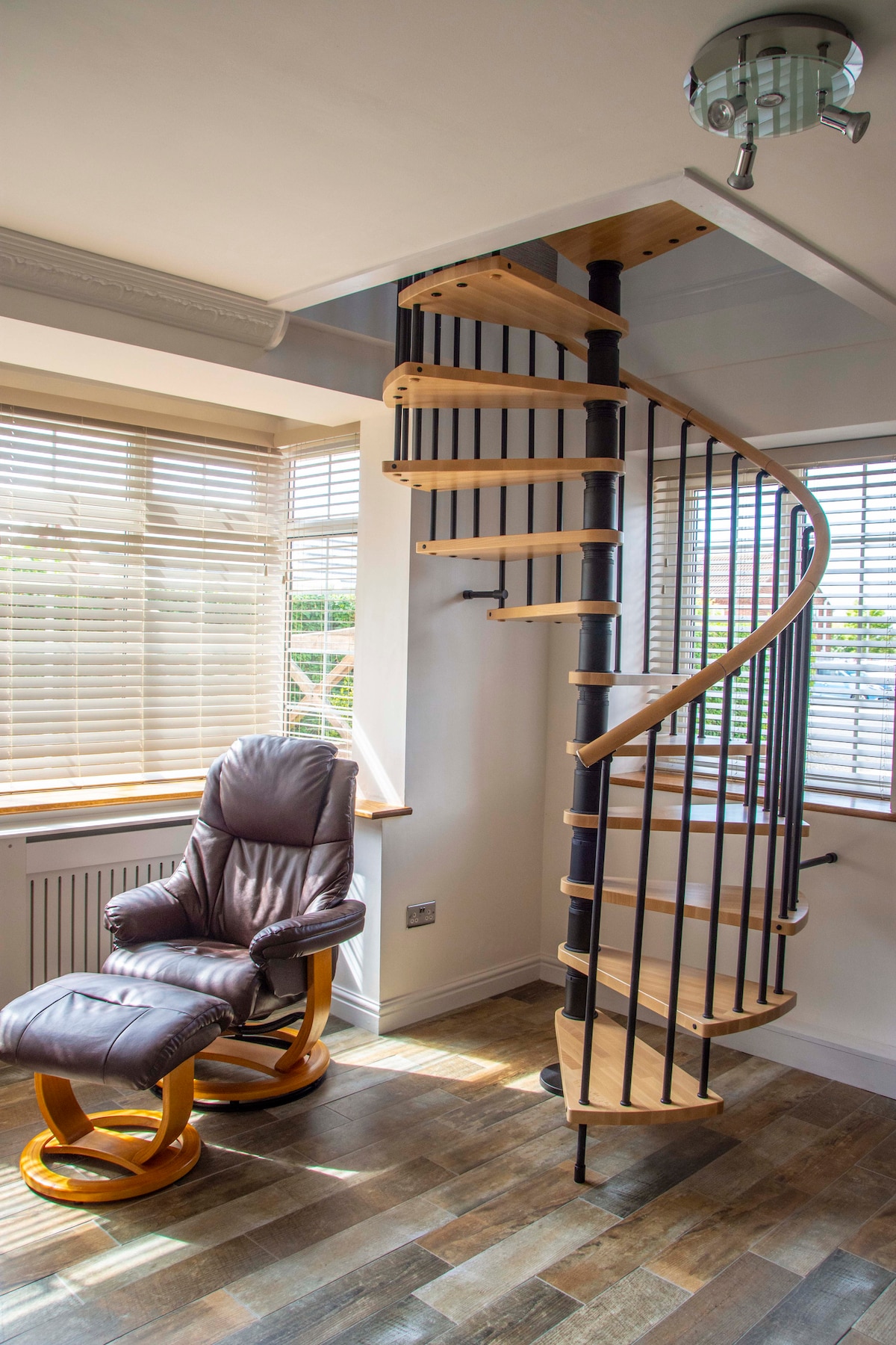 Top Airbnb: The Grapevine Getaway Contemporary Stay Horncastle in East Lindsey