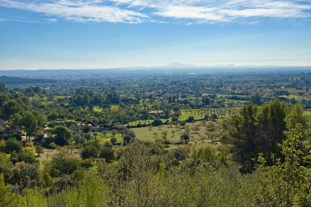 blick-über-das-tal-von-selva