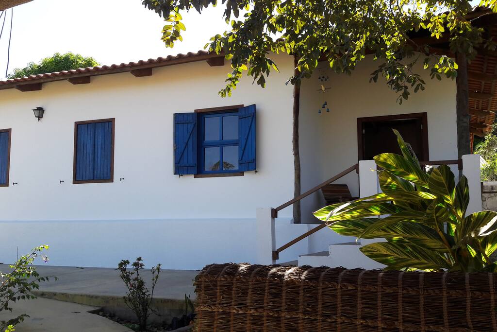 Fundos da Casa Azul com vista para a Serra Santana, Parque Municipal do Lava-pés e Área de Lazer