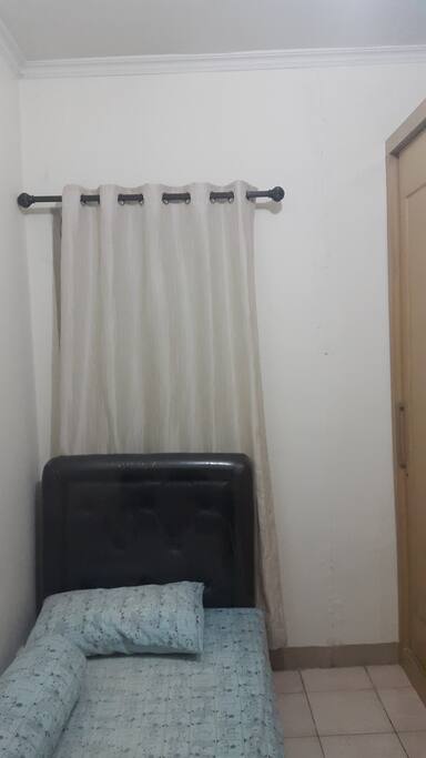 Room (2)