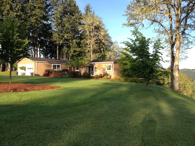 Airbnb Cottage Grove Vacation Rentals Places To Stay