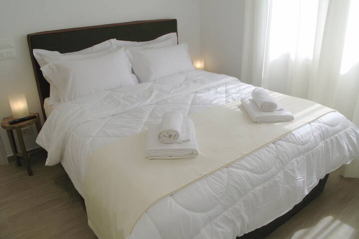 Elegant Acropolis gallery image 4