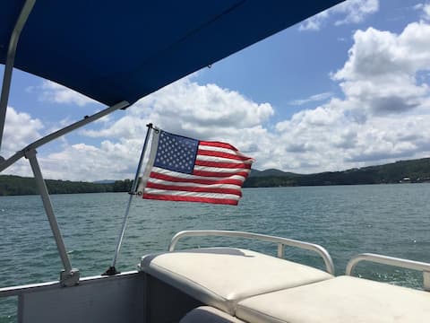 Lake Nottely Vacation Rental, King Beds, Pontoon