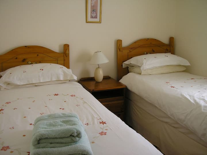 პატარა ორადგილიანი ოთახი