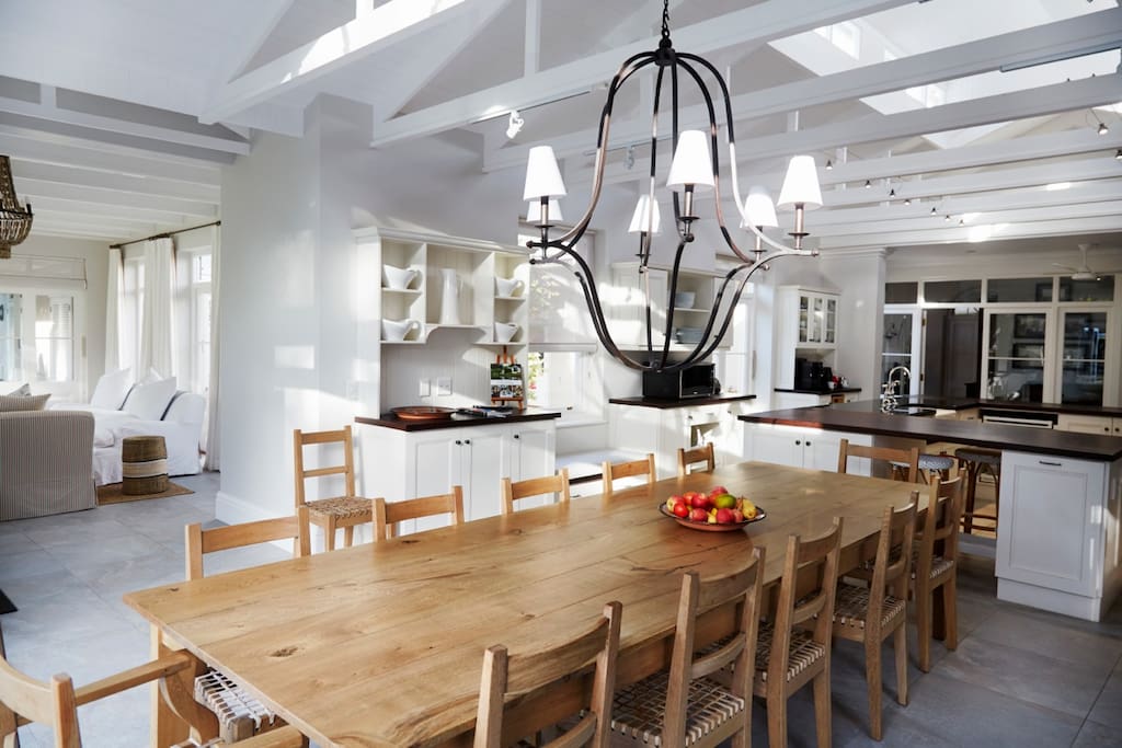 Dining area in kitchen