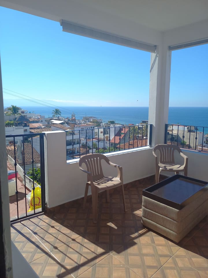 Beautiful view apartment in the center of vallarta. Casa particulars