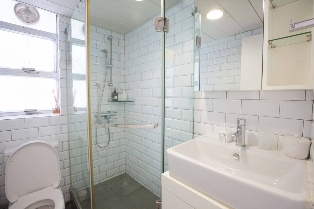 Modern Bathroom