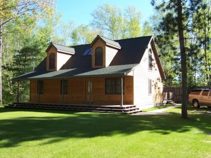 Cedar Vacation Home Houses for Rent in Gaylord, Michigan, United