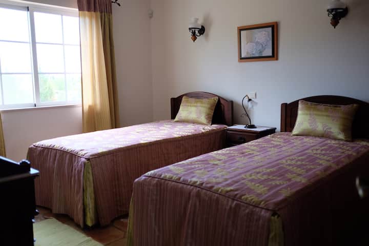 Ghorofa ya nne ya 1 (2)