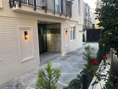 Top performing Airbnb: Modern and New SUITE in Kepez