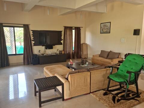 Billa's Villa Spacious 3BHK with Patio and Garden