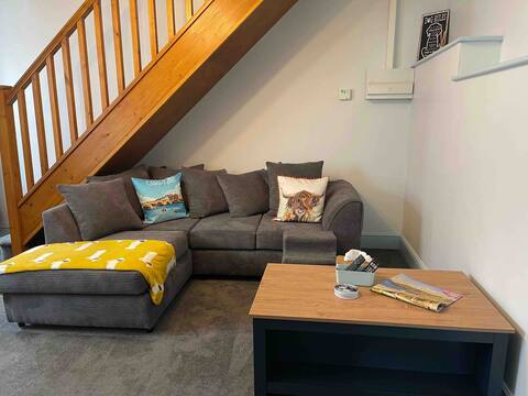 Ty Rhos - modern home from home