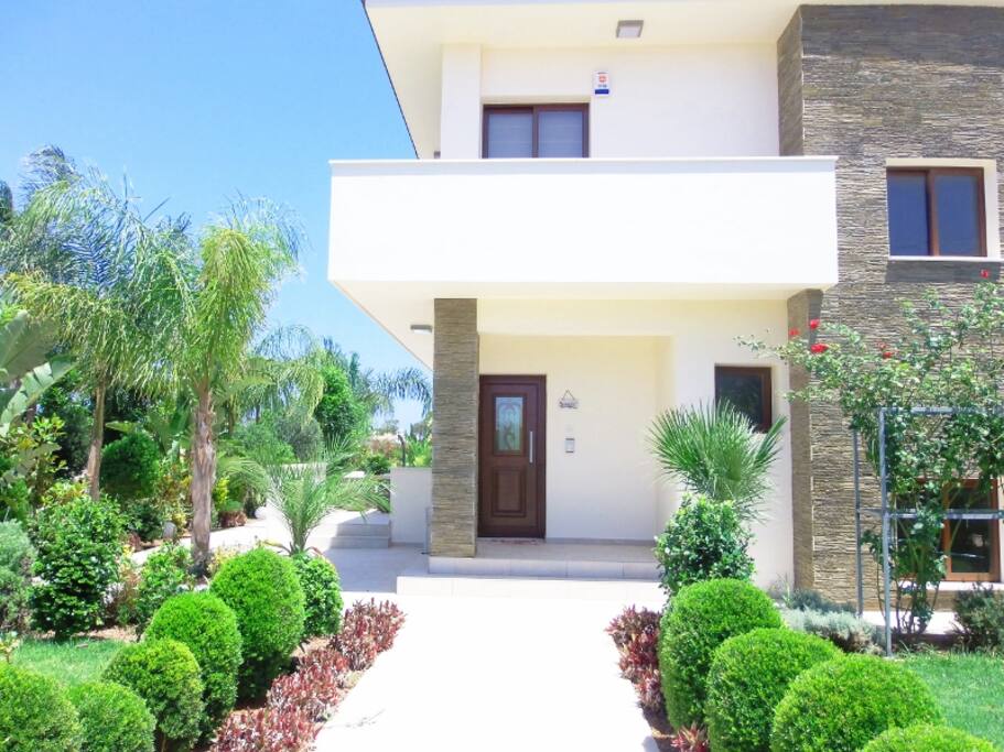 Stunning entrance to Villa Demetra