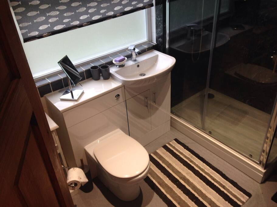 Ensuite bathroom