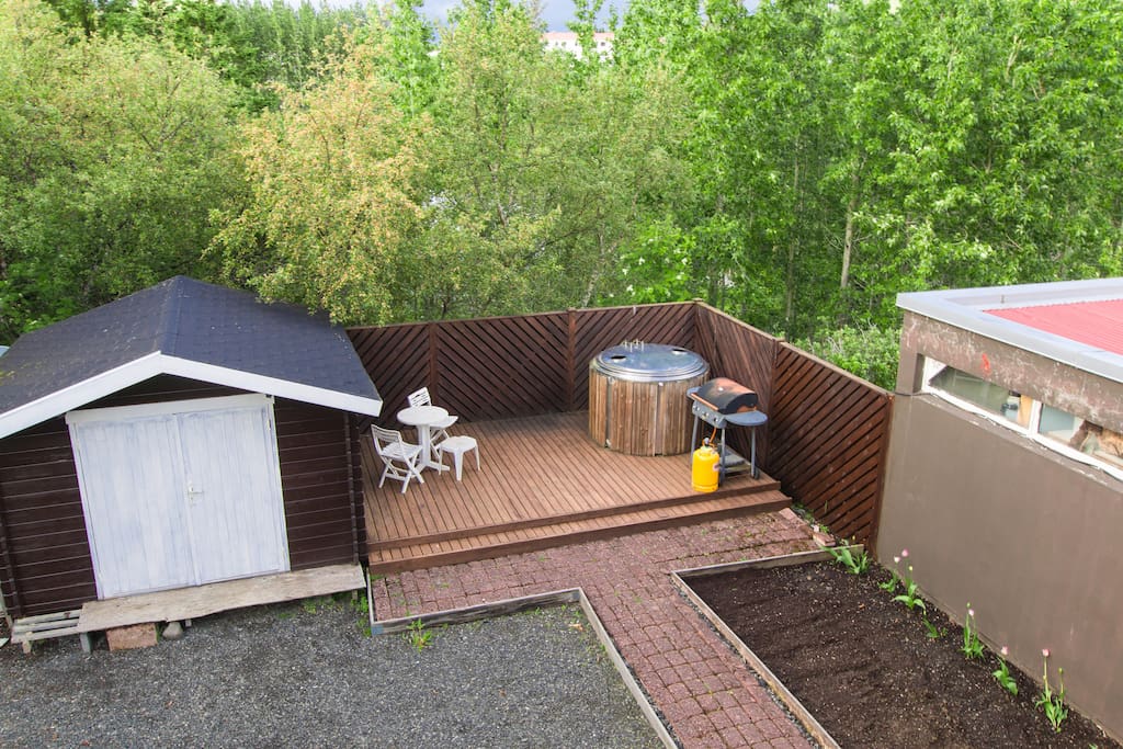 Porch for sunbathing and barbecue