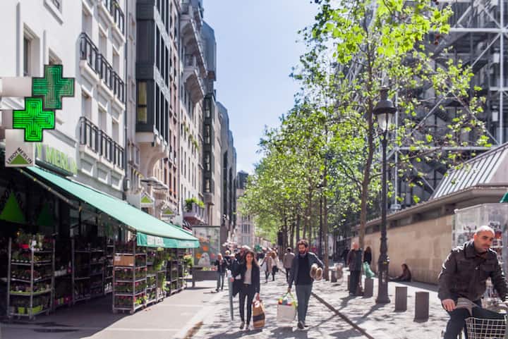 Quarto privado em apartamento localizado no centro de Paris