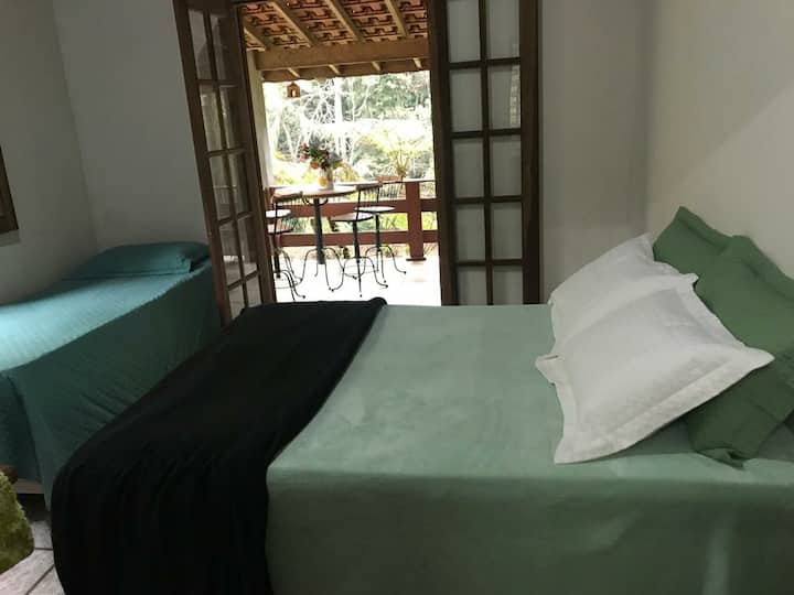 Espacio para 3 personas con vistas a Mata